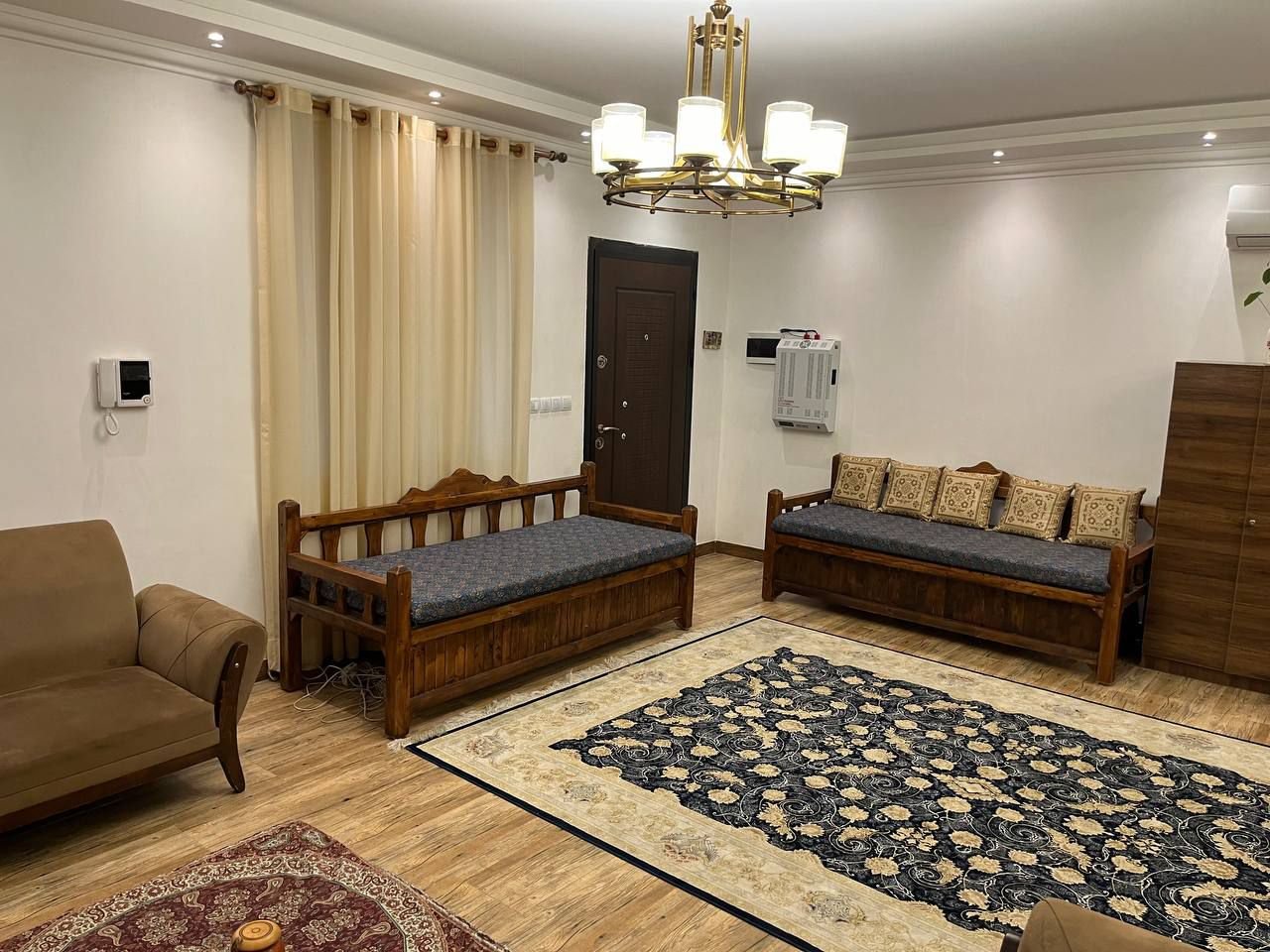 ویلا سه خوابه استخردار آبگرم گلرخ - هال و پذیرایی