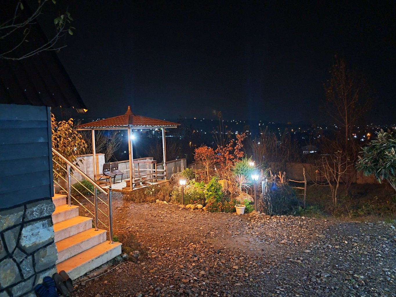 کلبه یک خوابه سوئیسی امیر 80