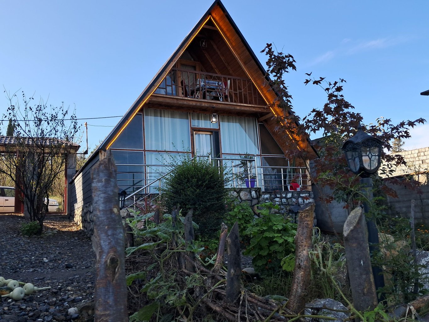 کلبه یک خوابه سوئیسی امیر 80