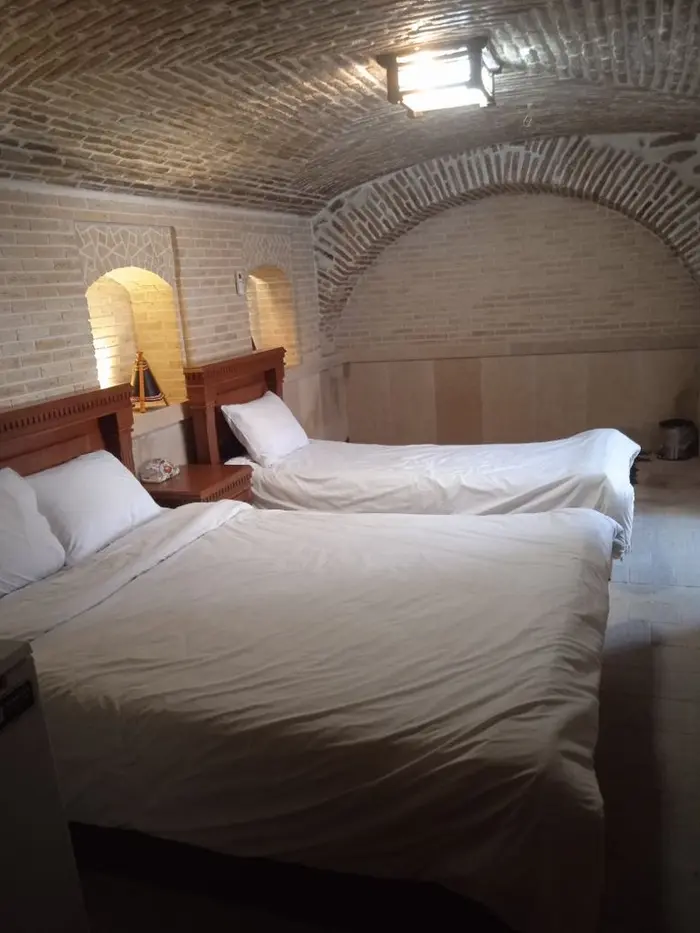 اقامتگاه سنتی سینا - واحد سه تخته 5