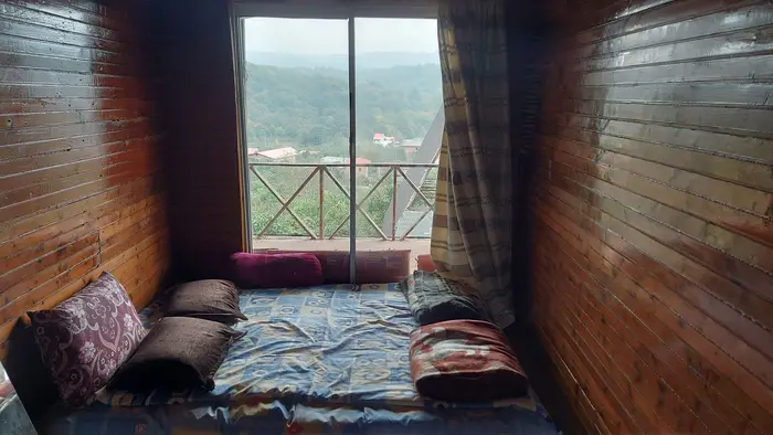 کلبه یک خوابه جنگلی بزچفت