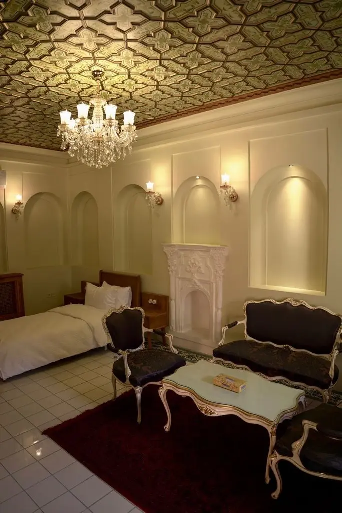 اقامتگاه سنتی عمارت فرهادی - واحد یک خوابه اُرسی پستو