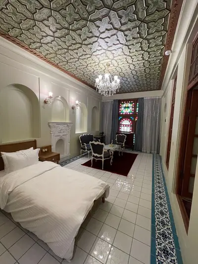 اقامتگاه سنتی عمارت فرهادی - واحد یک خوابه اُرسی پستو