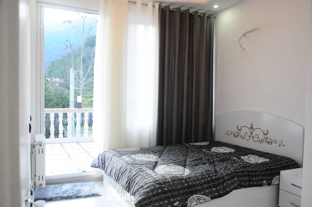 ویلا سه خوابه جنگلی استخردار آبگرم  دامون