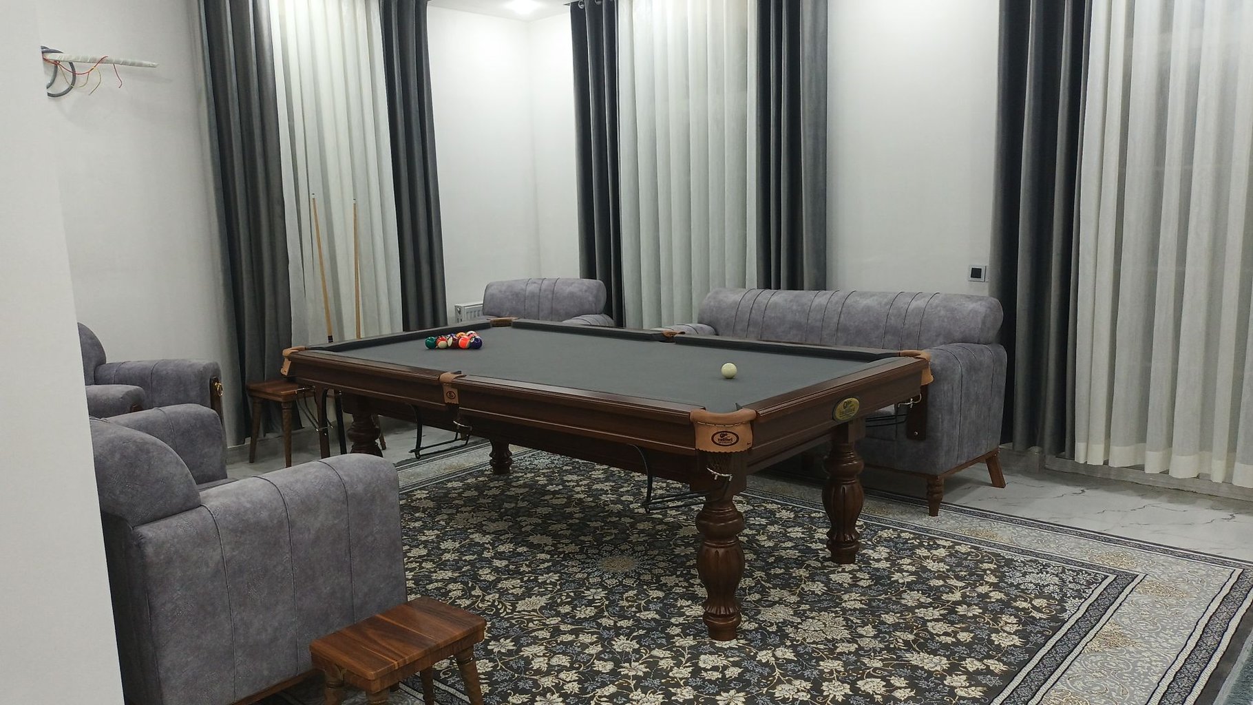 ویلا سه خوابه جنگلی استخردار آبگرم  دامون