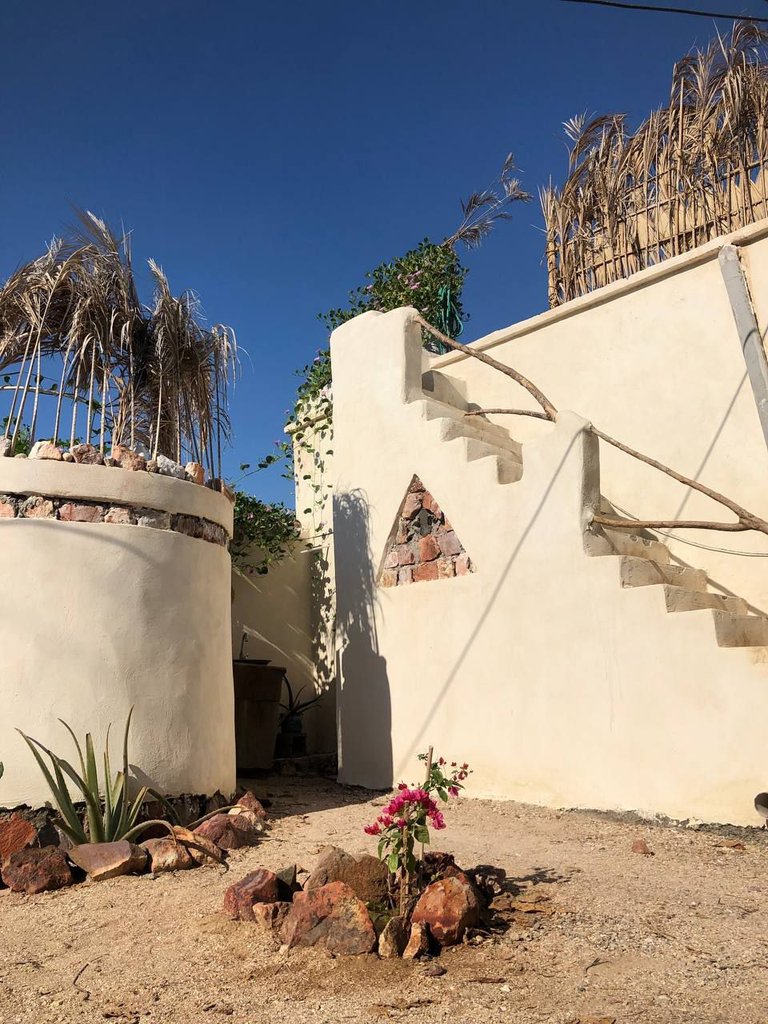 هاستل فلت خونه گِلک واحد عشق