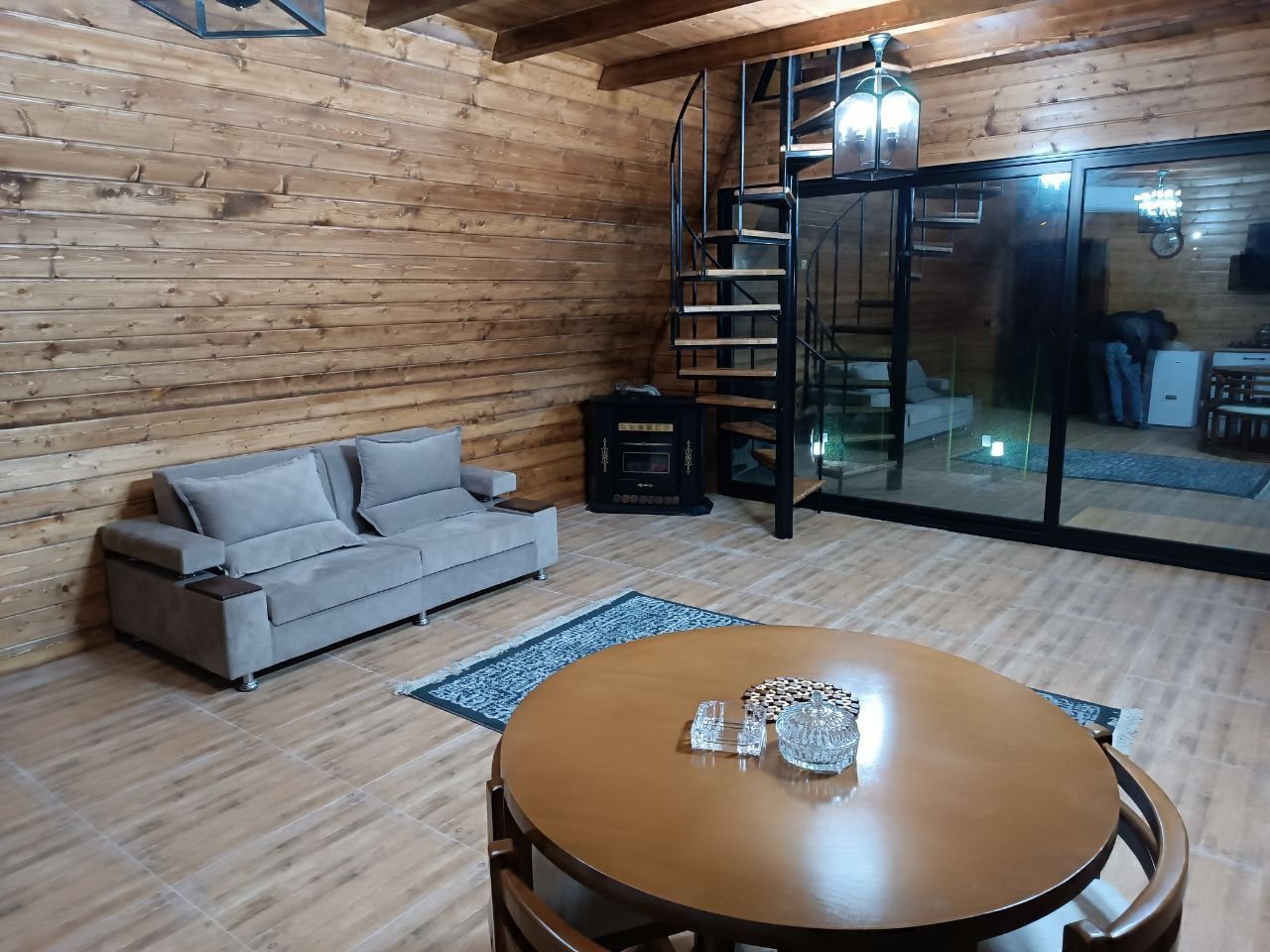 یک خوابه سوئیسی آرمین