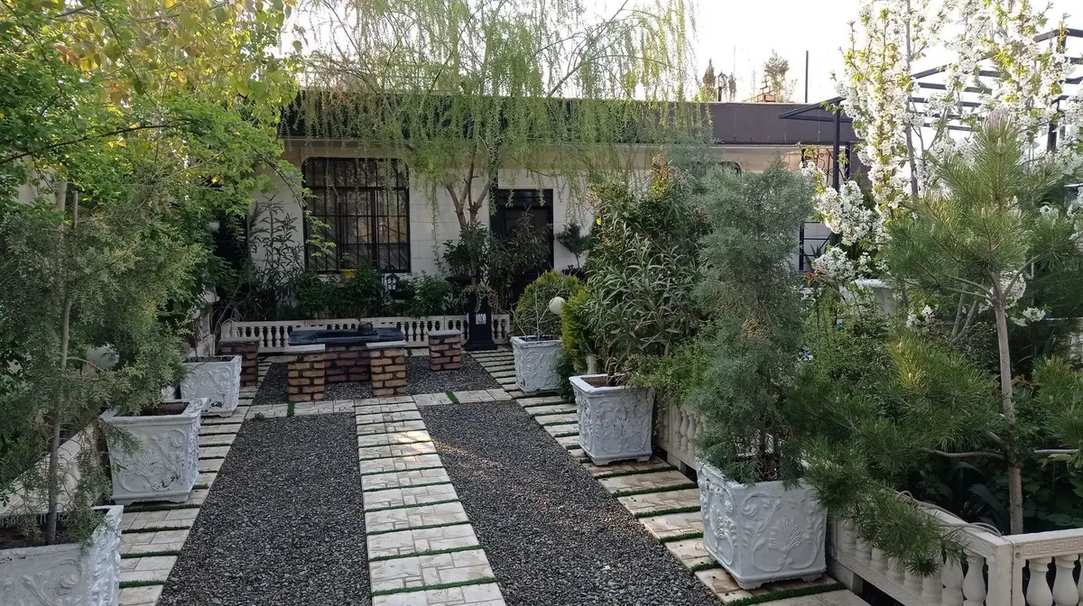 ویلا یک خوابه استخردار ازنق