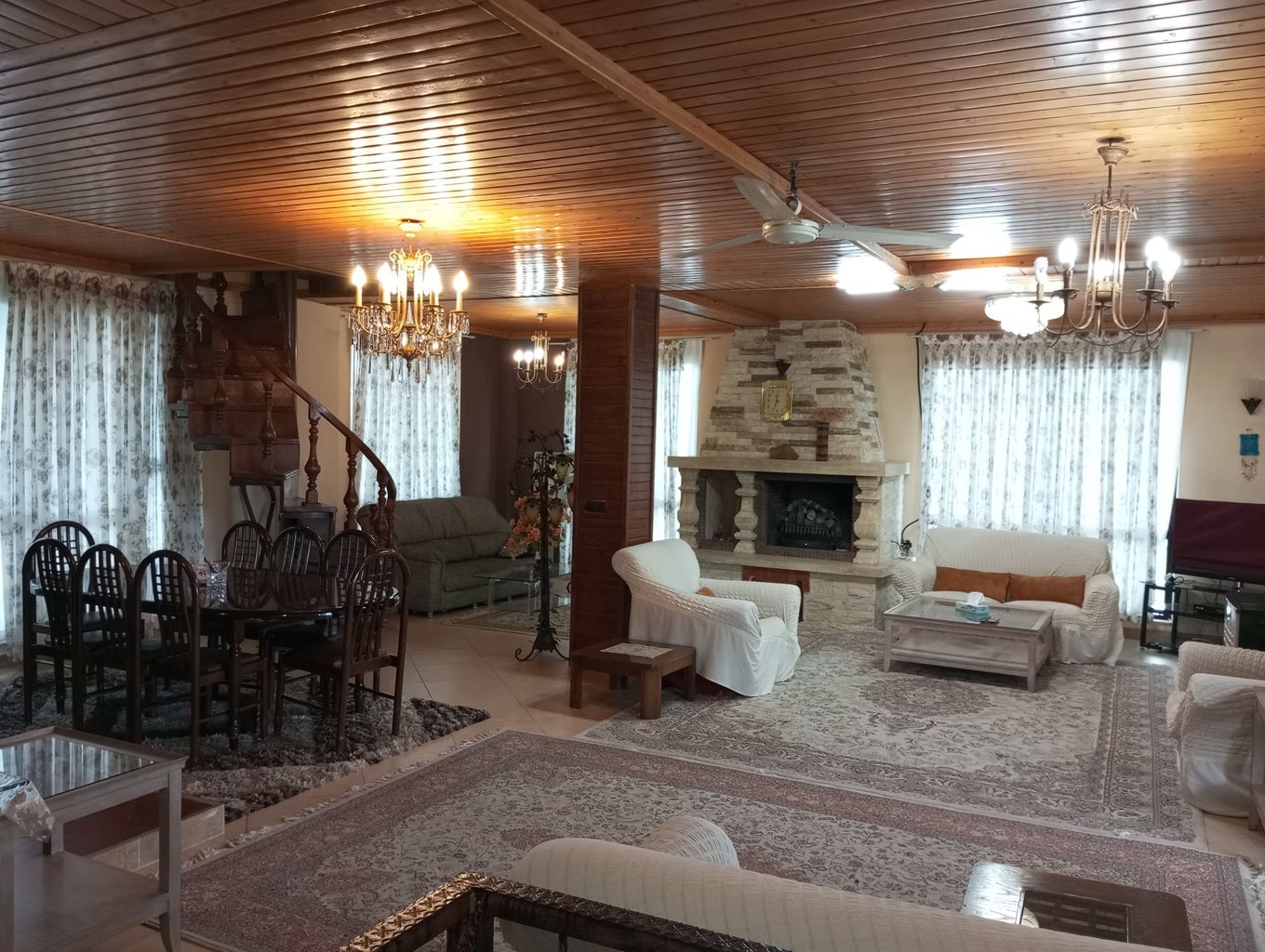 ویلا سه خوابه جنگلی نگین سبز