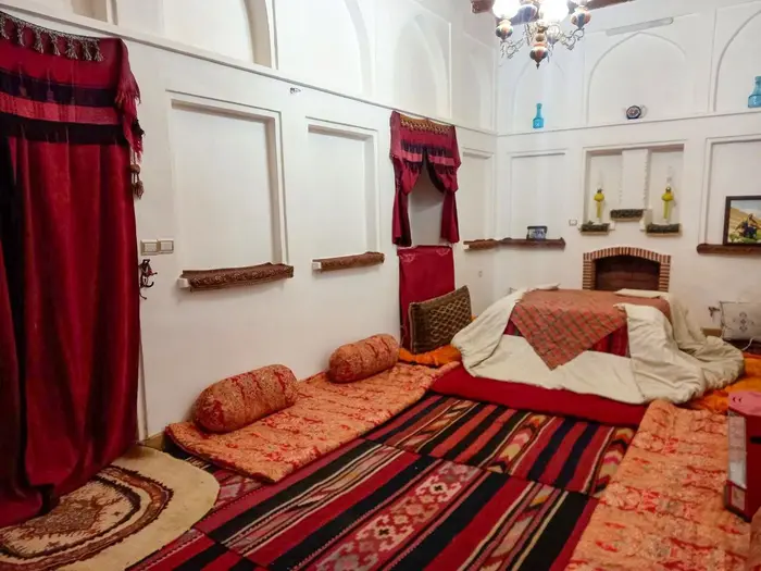 بوم گردی سنگسری - واحد شاهنشین