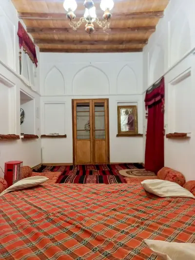 بومگردی سنگسری - واحد شاهنشین