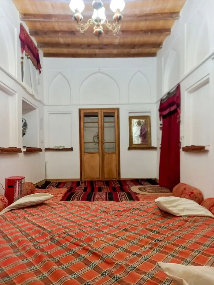 بوم گردی سنگسری - واحد شاهنشین