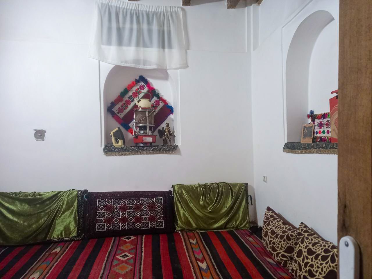 بوم گردی سنگسری - واحد فانوس