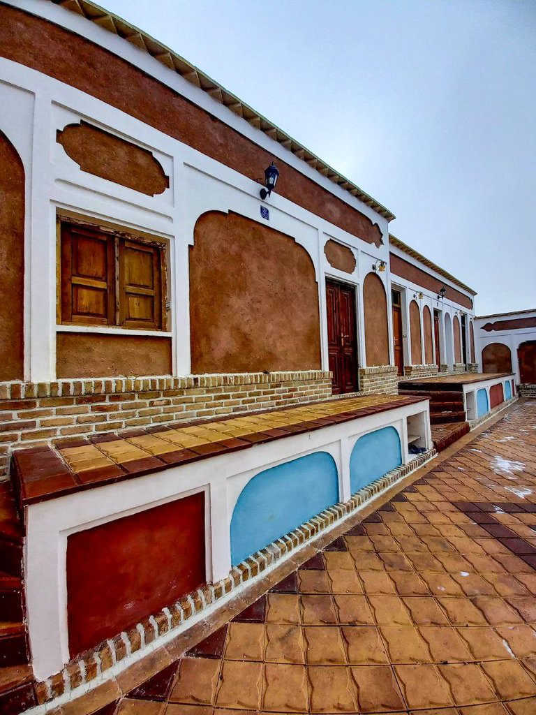 سنگسری - واحد مهتابی