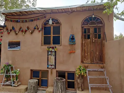 بومگردی دل‌آرام عباسیان - واحد ۱