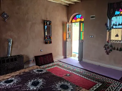 بومگردی دلآرام عباسیان - واحد 2