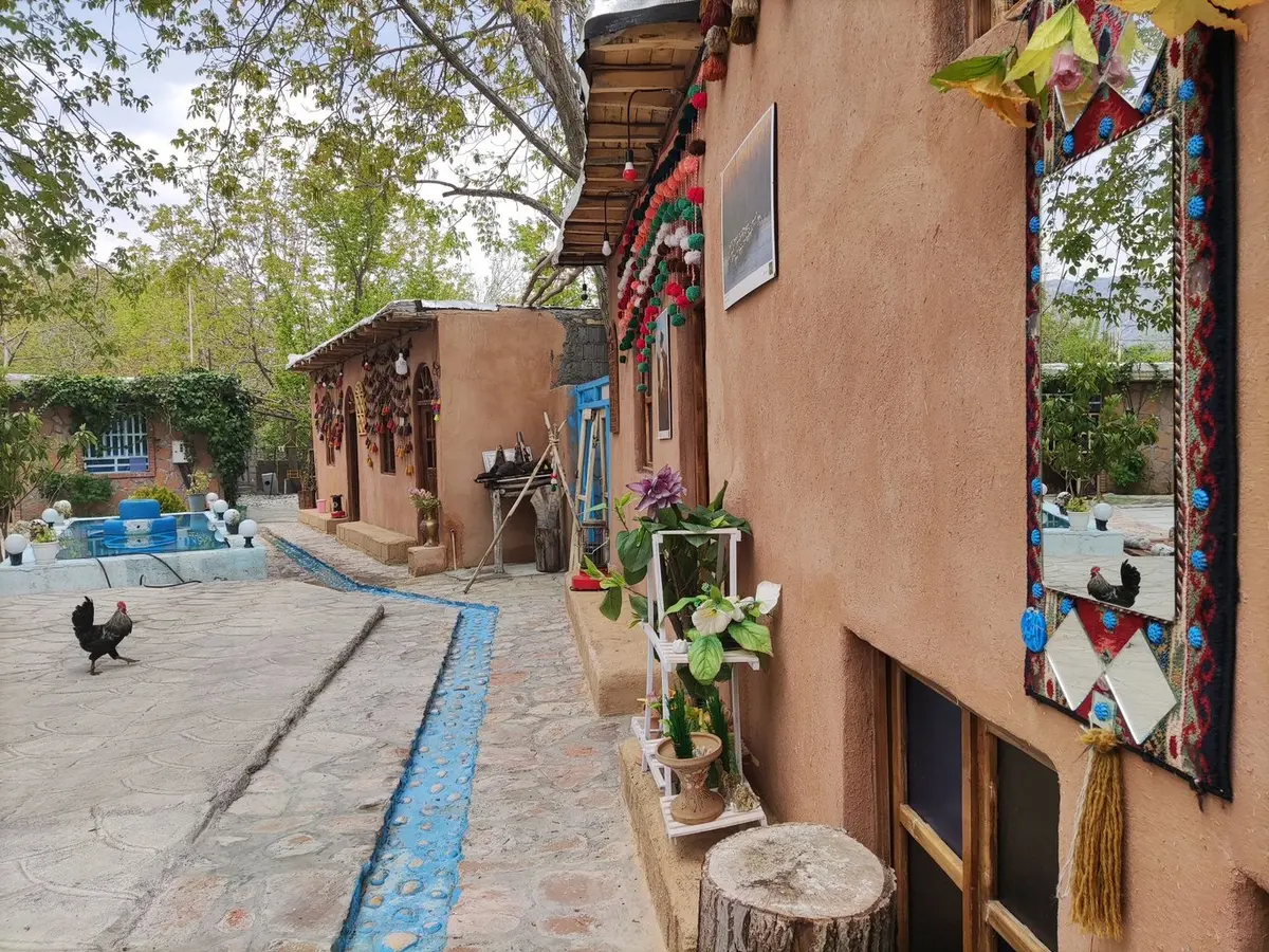 بوم گردی دل‌آرام عباسیان - واحد 2