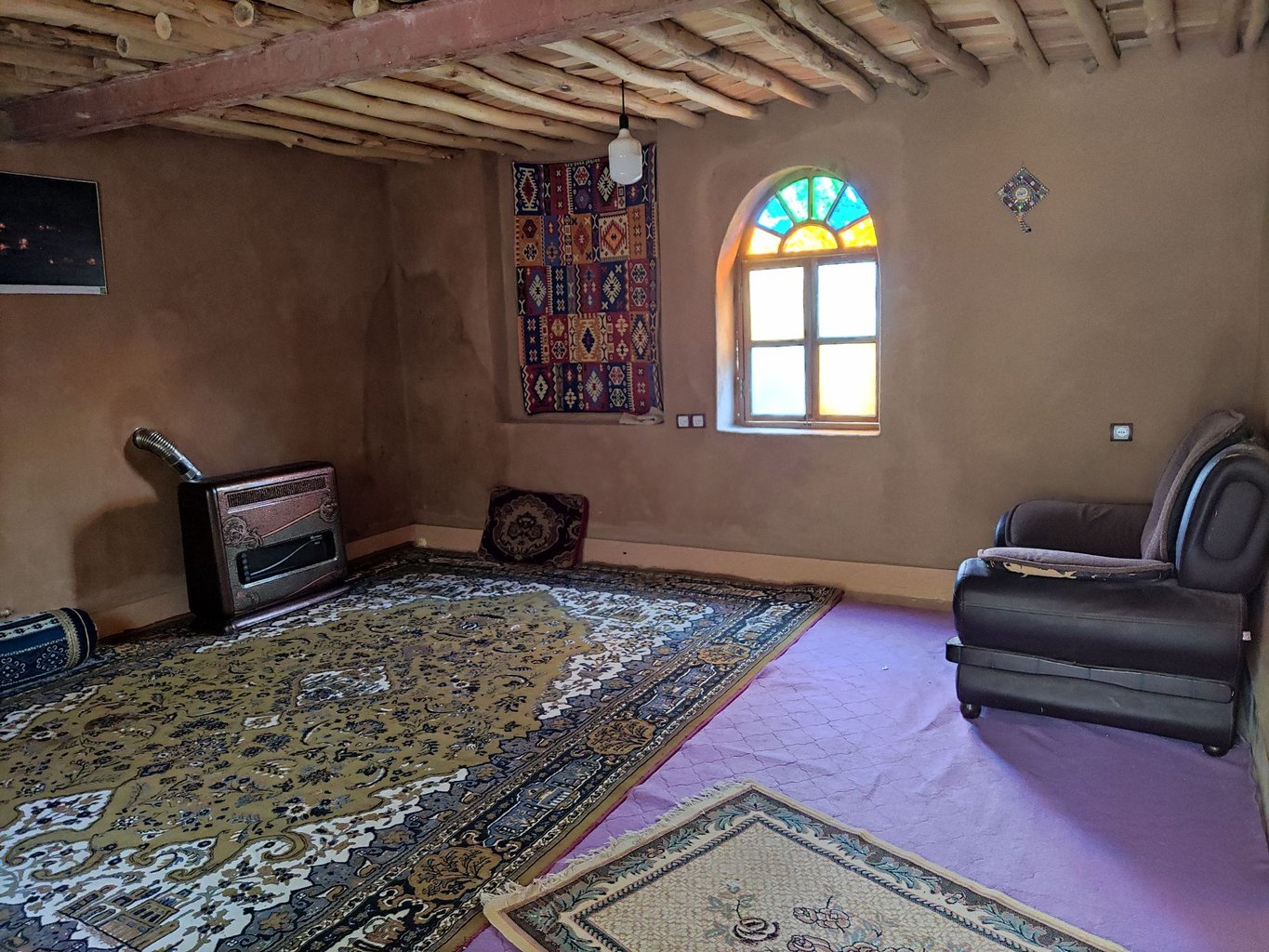 دل‌آرام عباسیان - واحد ۱