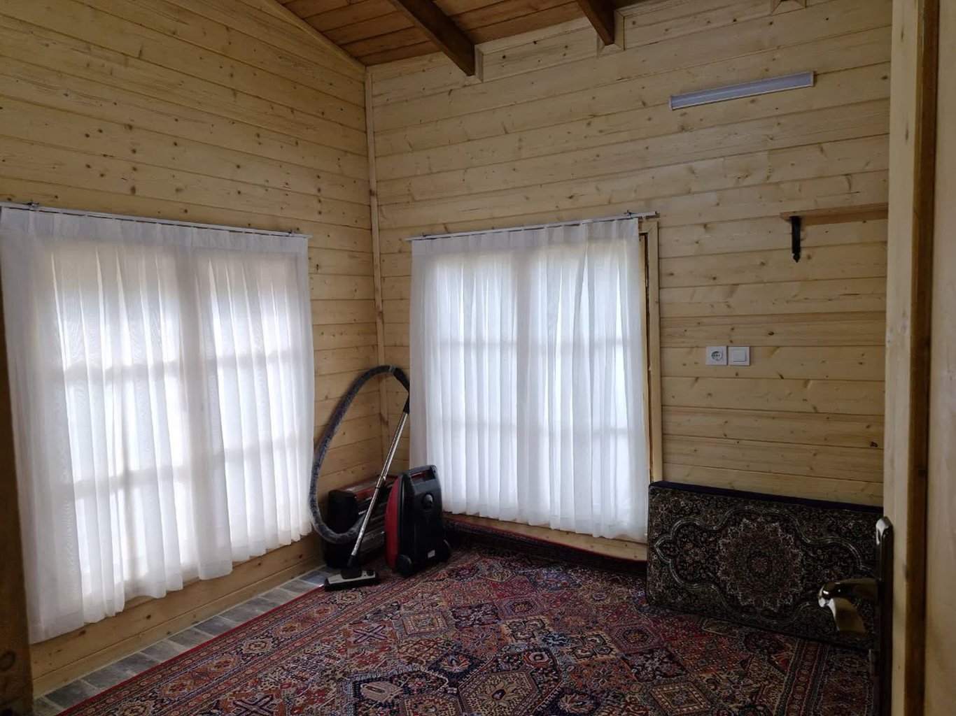 یک خوابه چوبی افرا 2