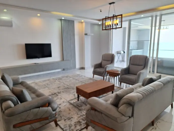 آپارتمان سه خوابه ساحلی باتیس 3 - سالن 