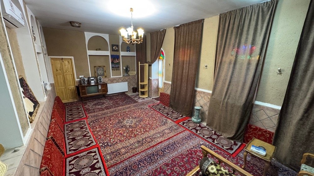 بوم گردی عمارت میرزا مهدی خان - واحد ۳۲متری