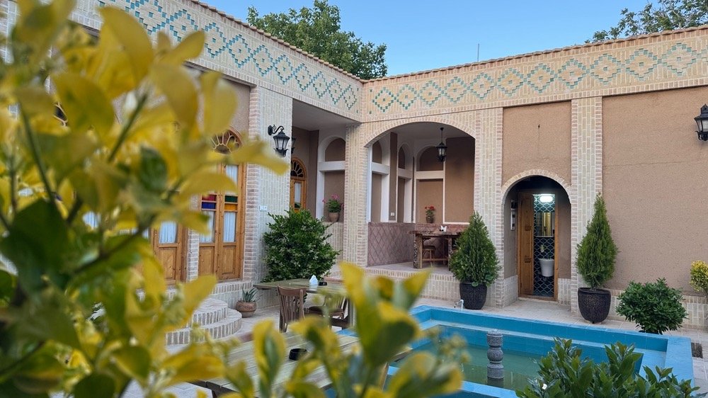 بوم گردی عمارت میرزا مهدی خان - واحد ۱۲ متری