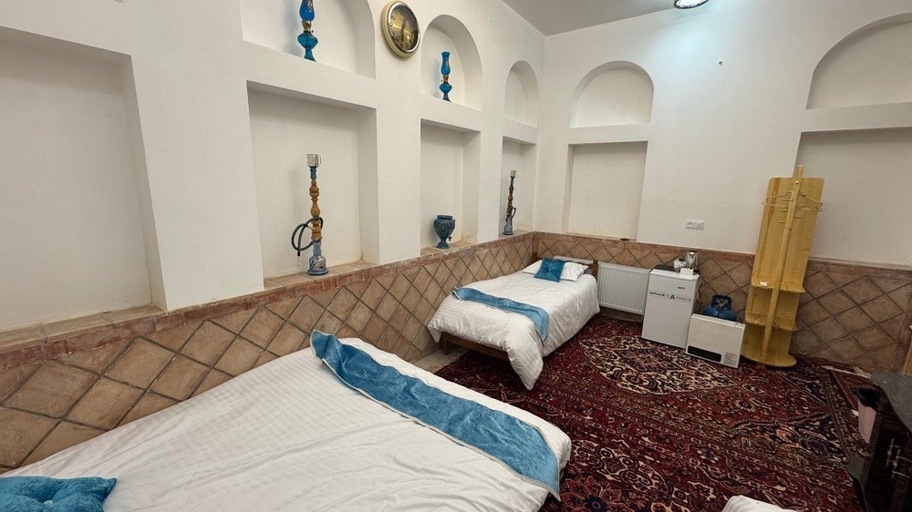 بوم گردی عمارت میرزا مهدی خان - واحد ۲۰ متری