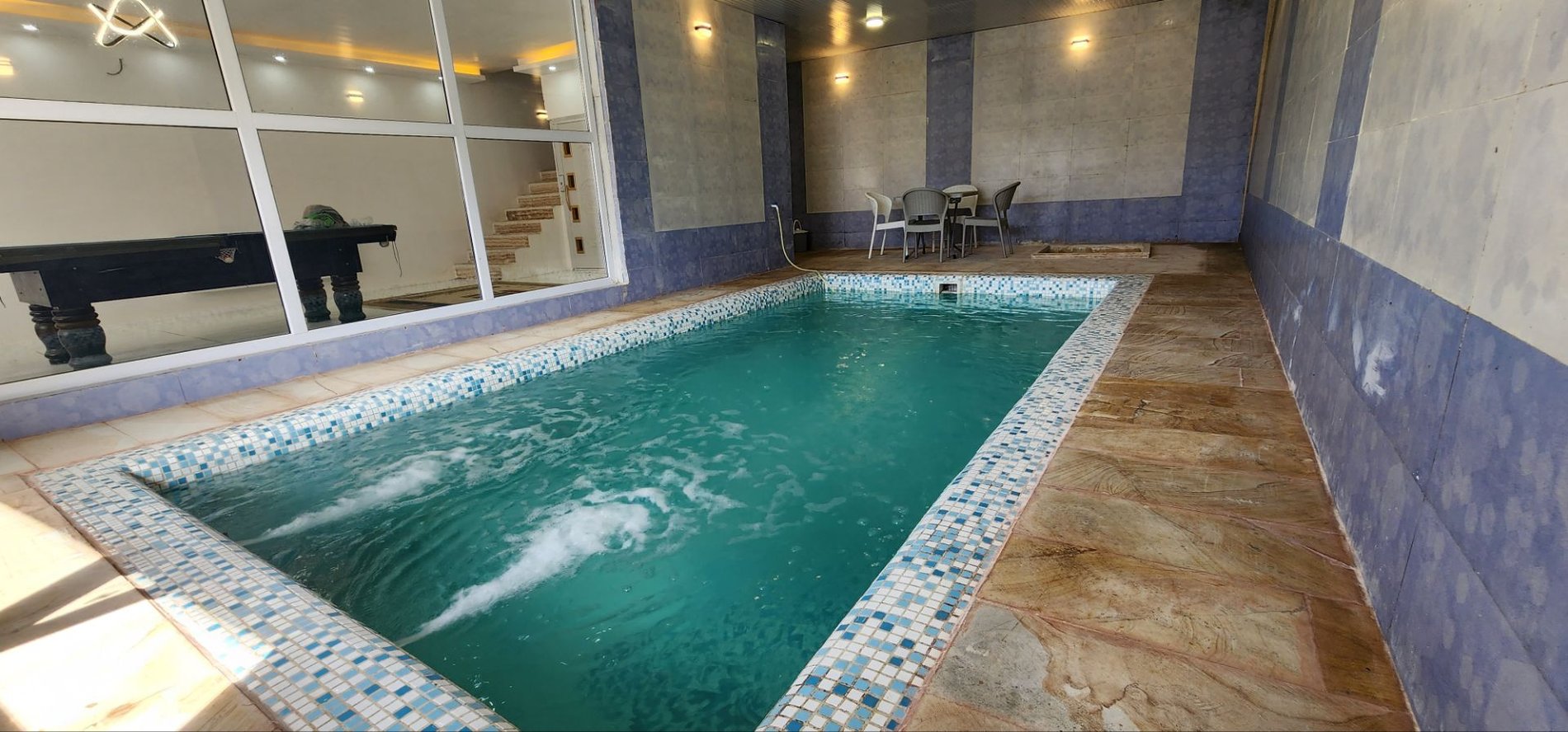 ویلا سه خوابه تریپلکس استخردار آبگرم کرمی