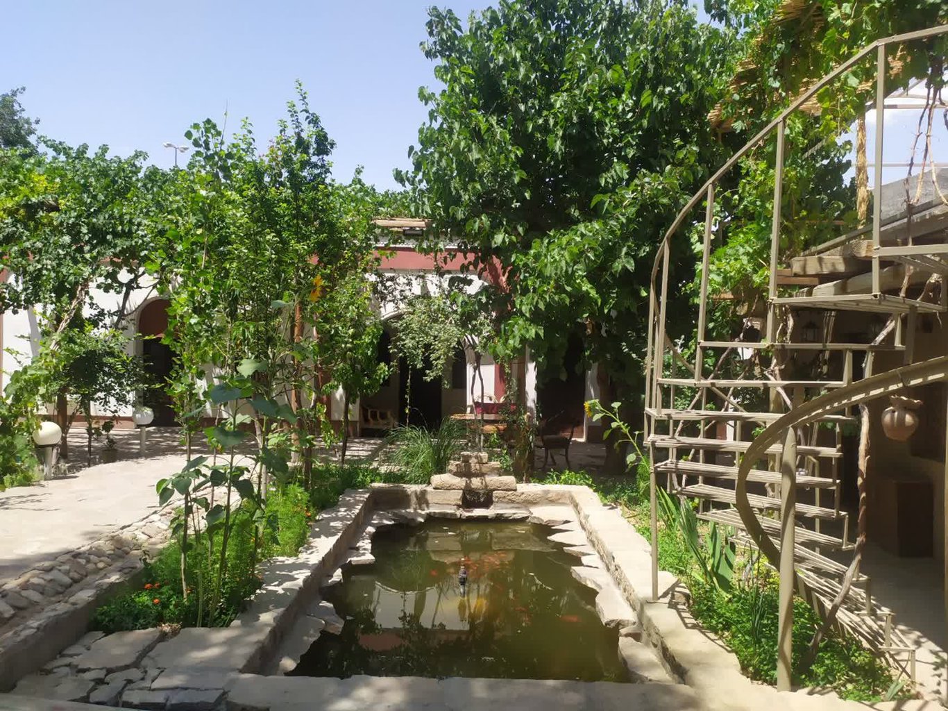 اقامتگاه سنتی دمواژه - واحد سه دری