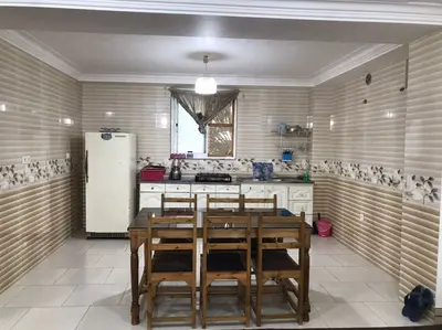 سوئیت دوخوابه جنگلی سرخ