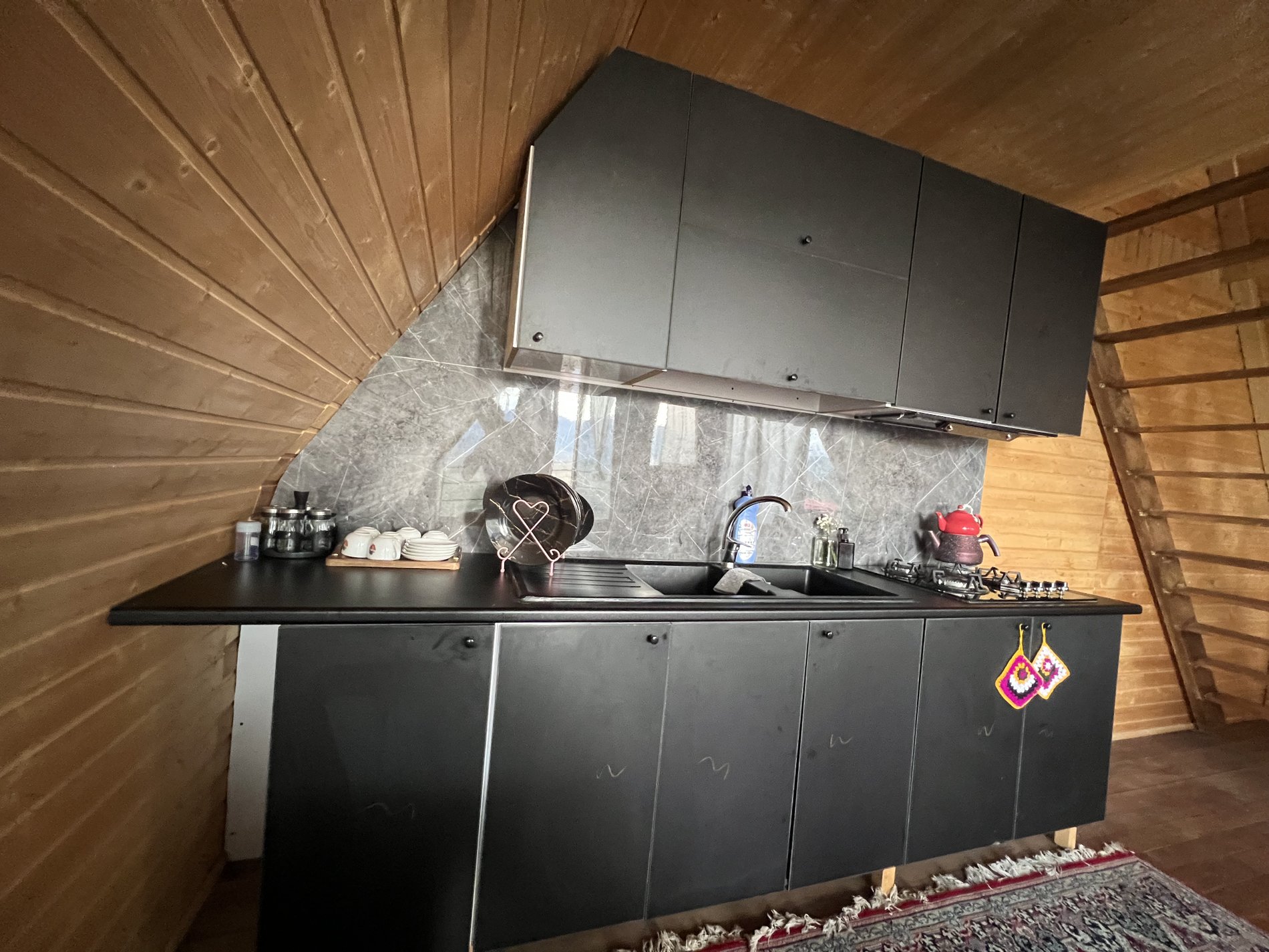 کلبه یک خوابه سوئيسي تریبلکس تراس ابدي