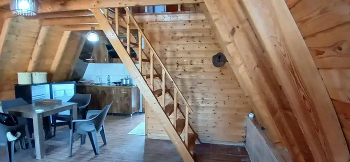 کلبه یک خوابه چوبی رز