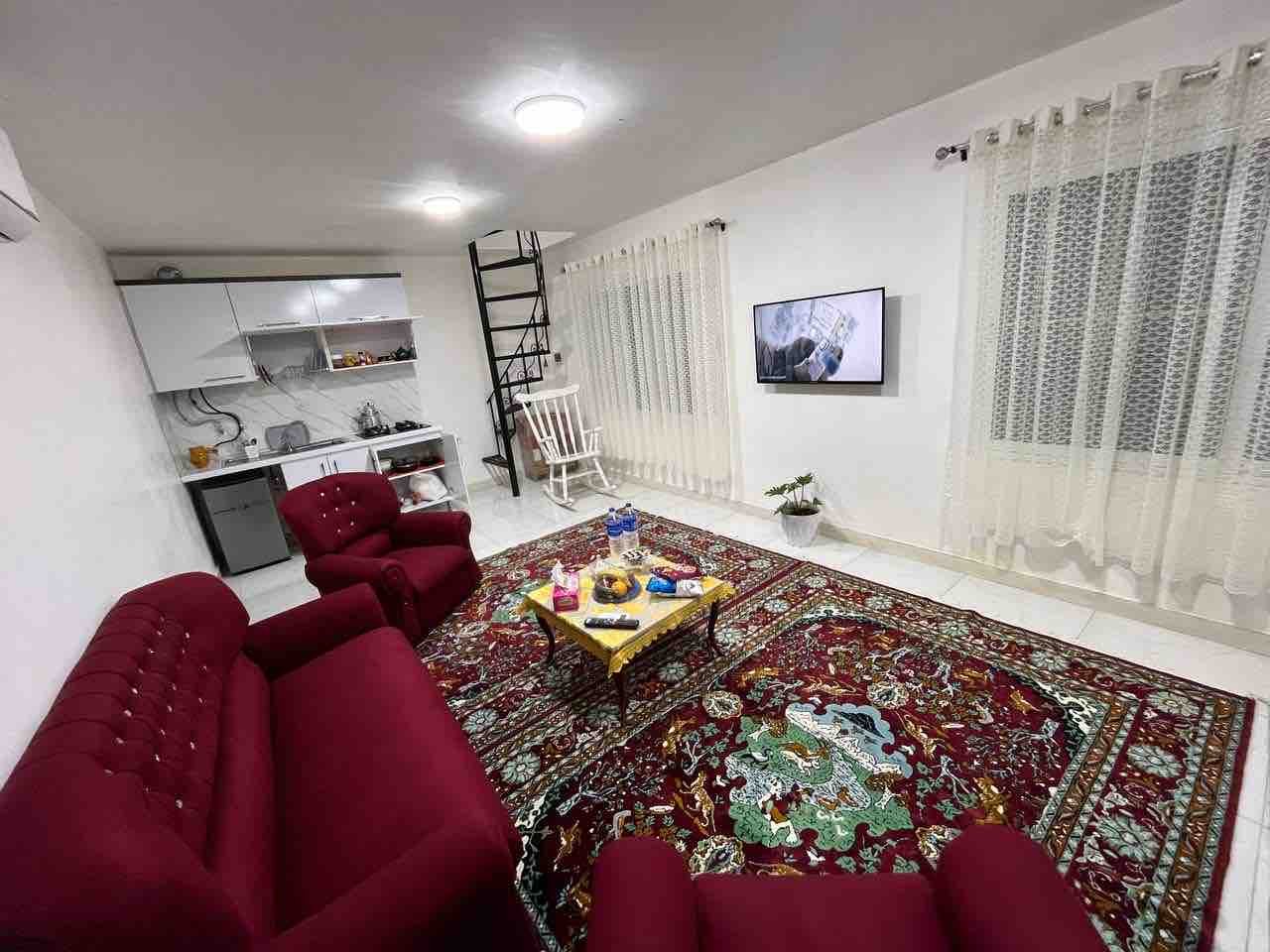 یک خوابه جنگلی مادر