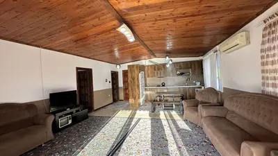 کلبه دوخوابه جنگلی جکوزی دار تی تی