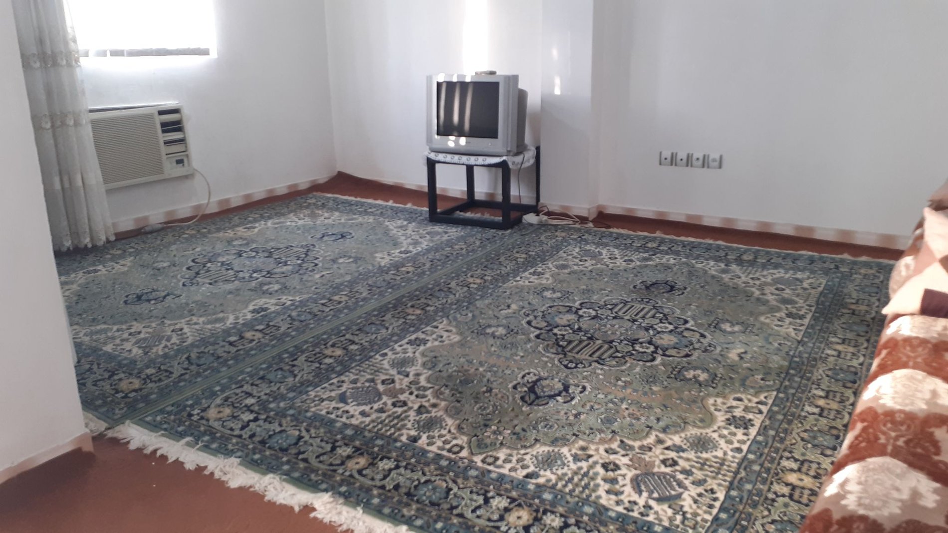 ویلا یک خوابه روستایی تنها