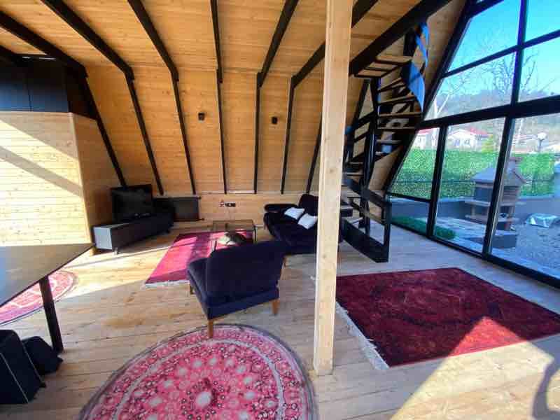 یک خوابه سوئیسی استخردار سوما