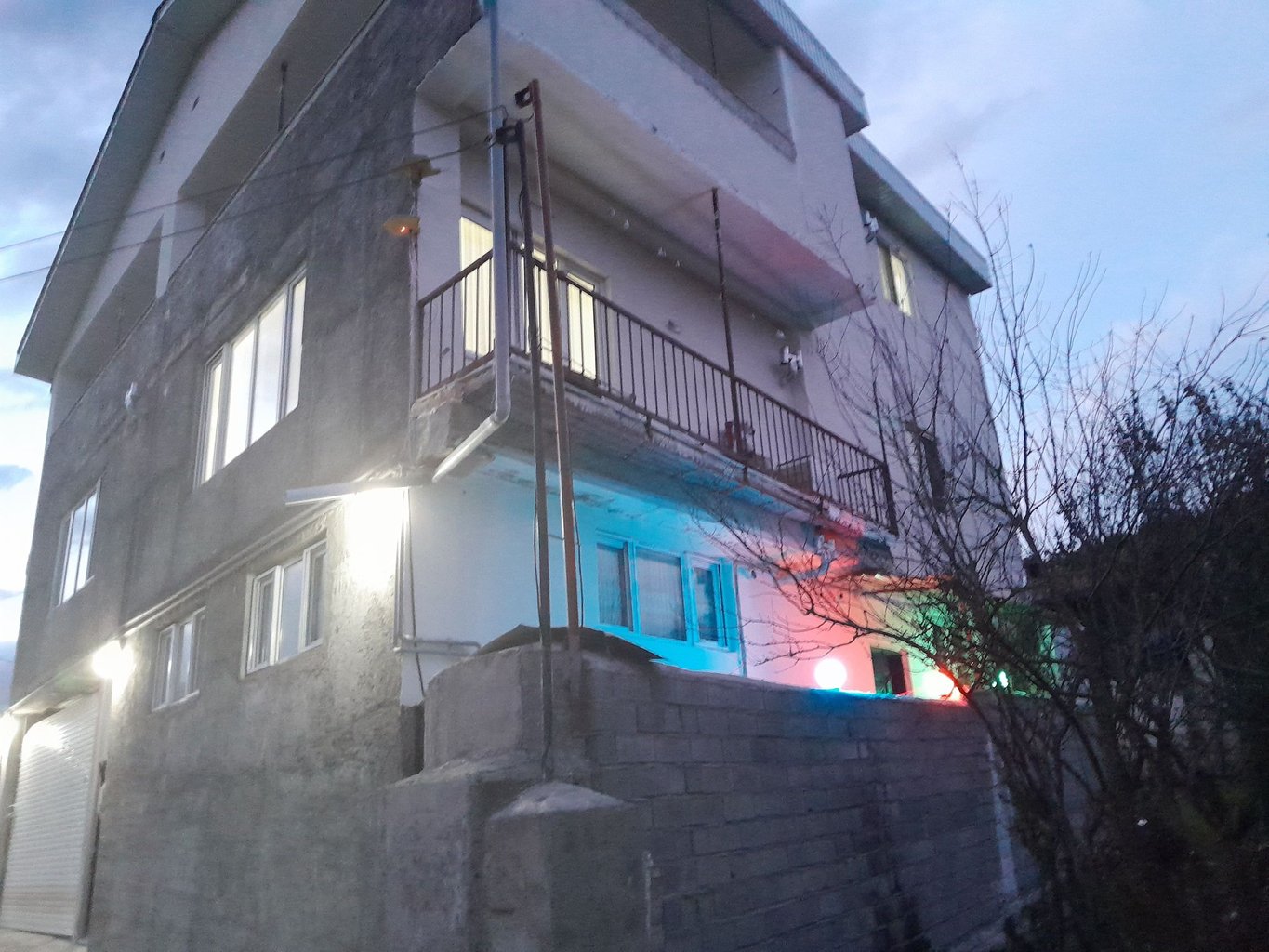 آپارتمان دوخوابه کوهستانی دلفانی 2