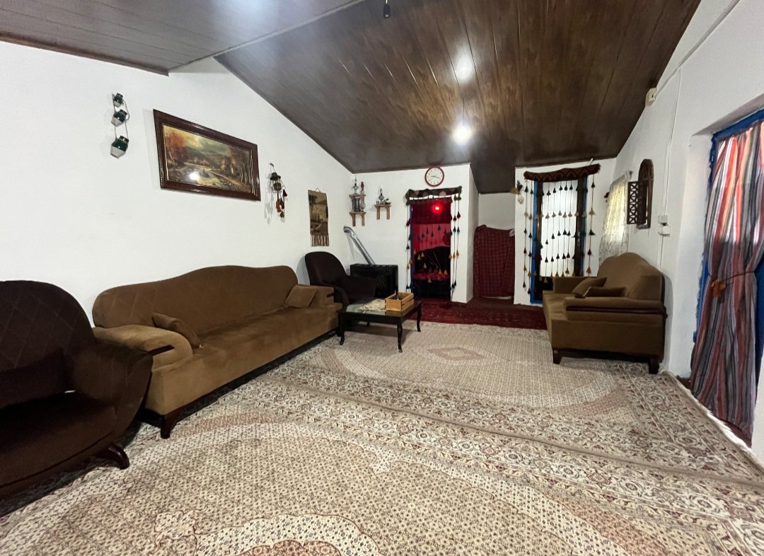 کلبه دوخوابه سنتی هاکان1