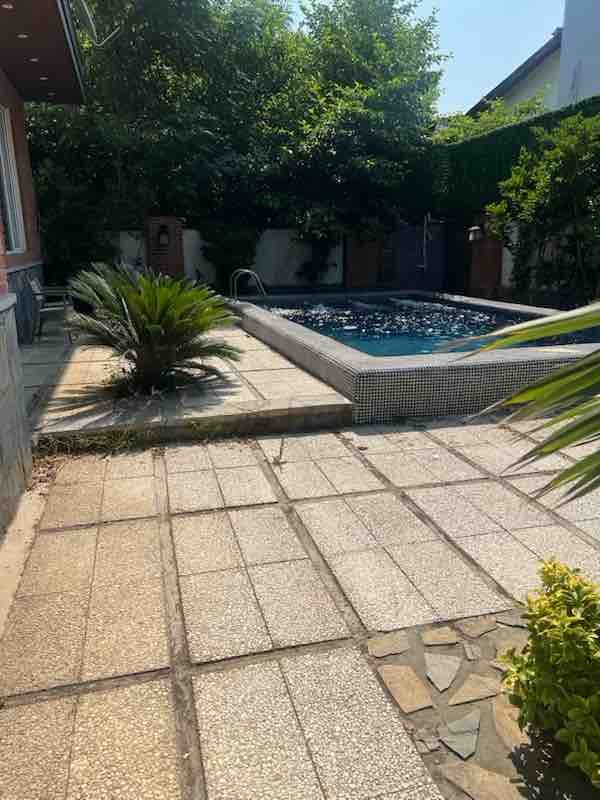 ویلا چهارخوابه استخردار آبگرم آهنگرکلا