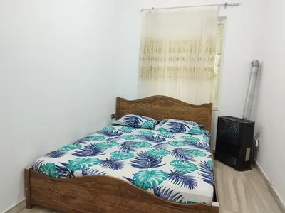 آپارتمان دوخوابه پای کوه