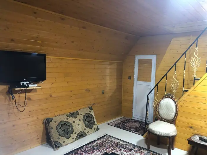 کلبه یک خوابه سوئیسی تمشک