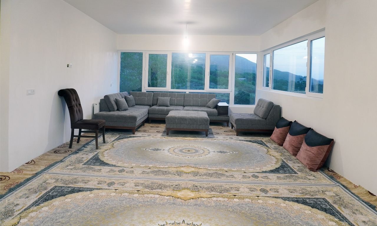 ویلا دوخوابه بابا شهریار - پذیرایی طبقه۲