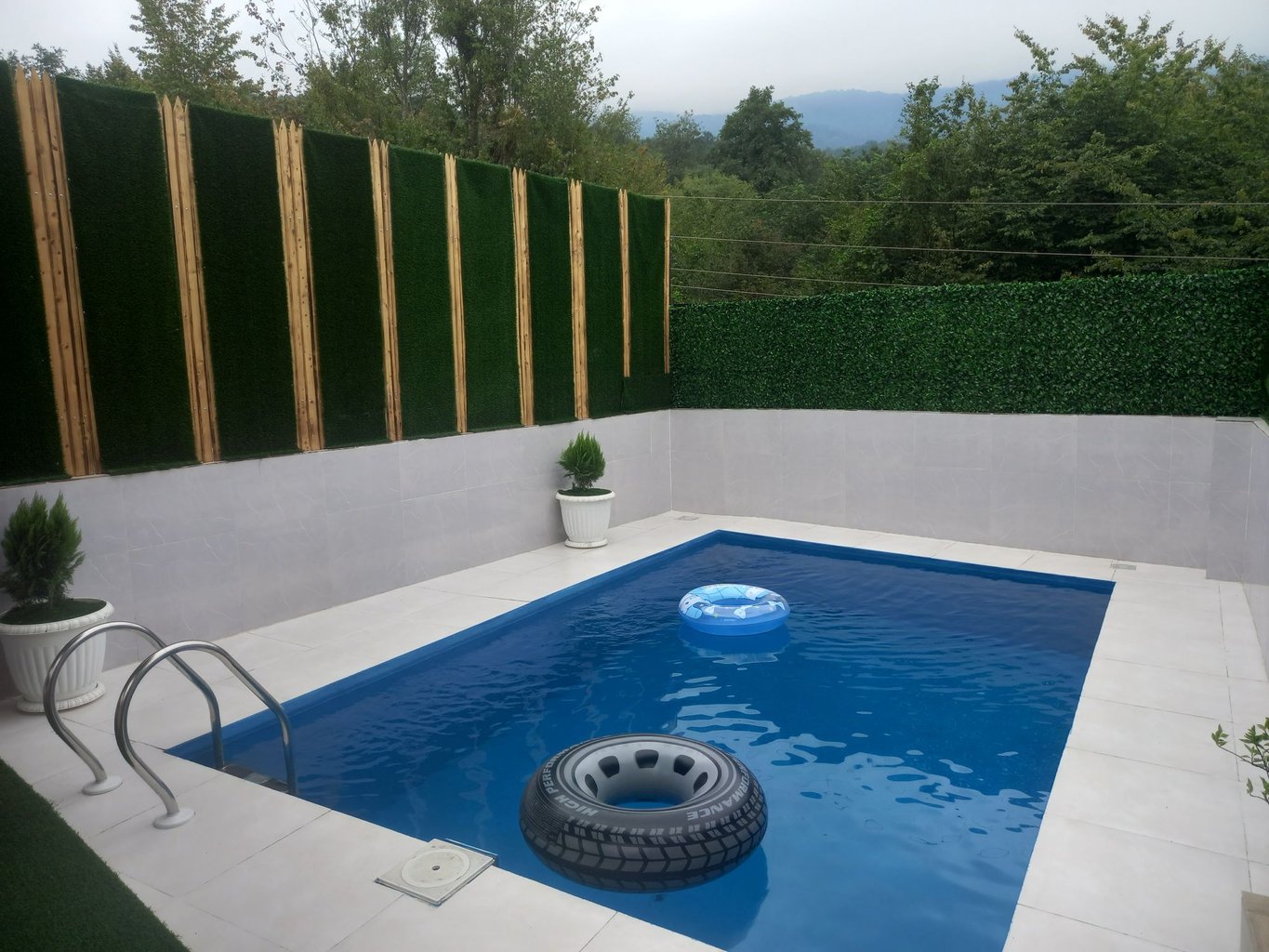 یک خوابه استخردار آبگرم بهاره