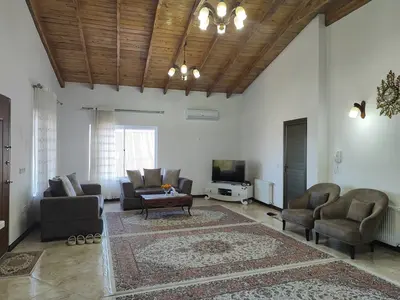 ویلا دوخوابه استخردار پدر