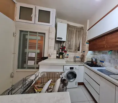 سوئیت فرداد آریا