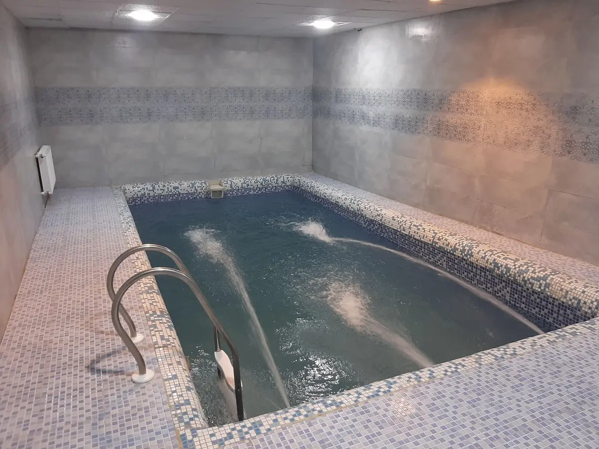 ویلا سه خوابه استخردار آبگرم منصورخاکی