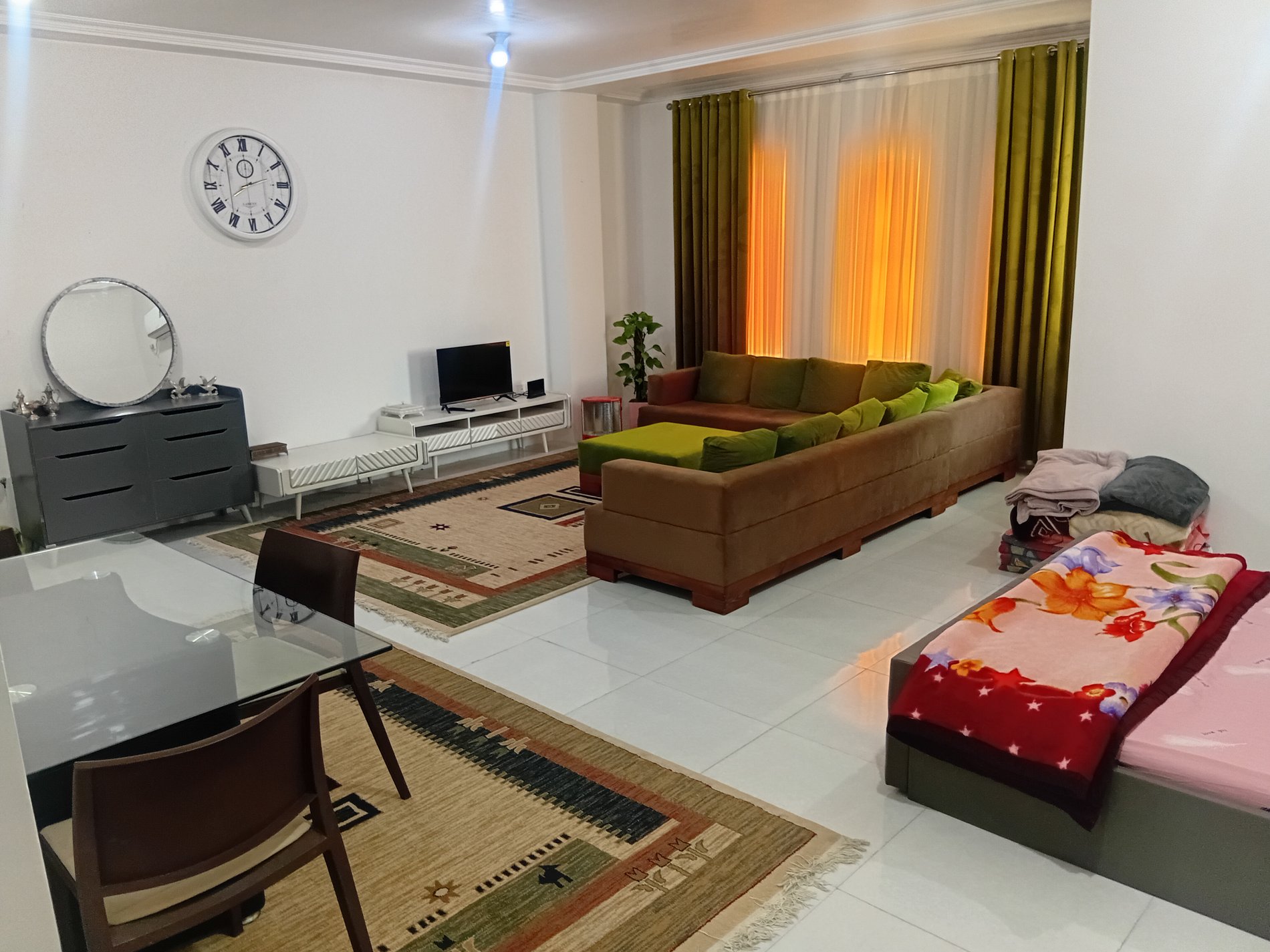 سوئیت فلت تنگک