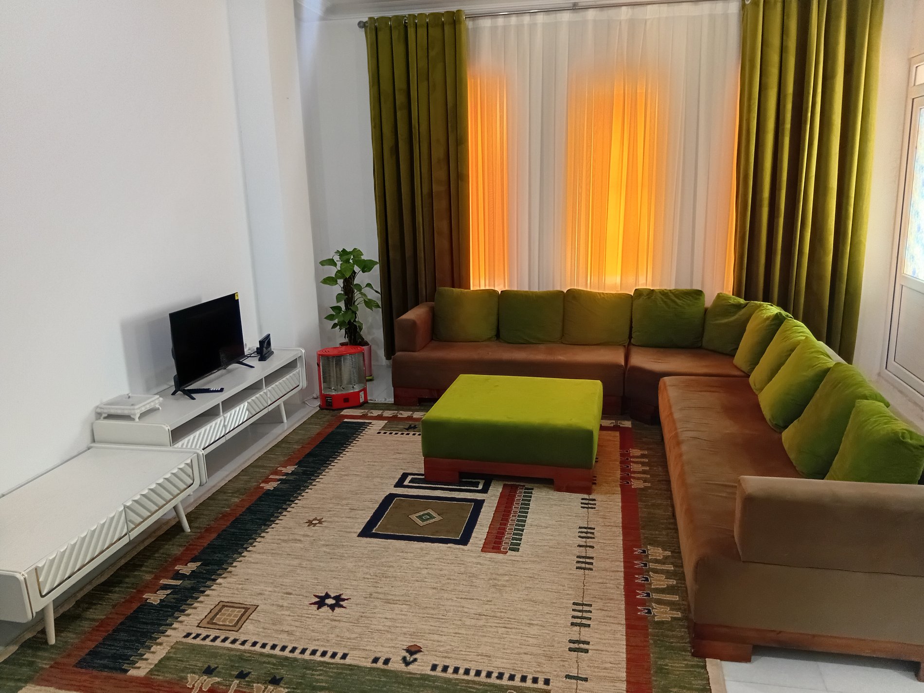 سوئیت فلت تنگک