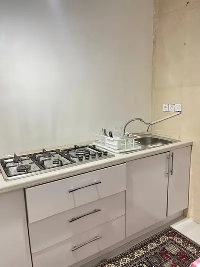 آپارتمان دو خوابه تنگک