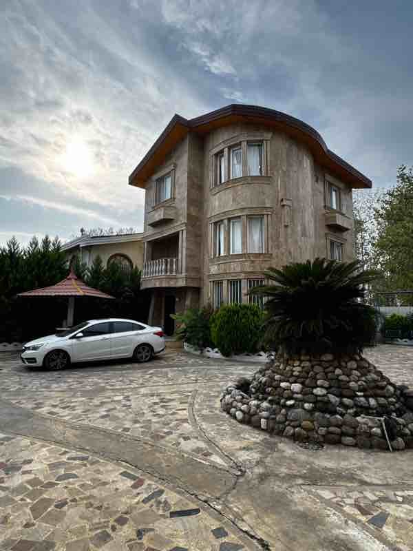 ویلا سه خوابه تریپلکس استخردار آبگرم اردلان